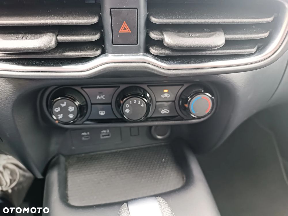 Nissan Juke 1.0 DIG-T Acenta DCT - 21