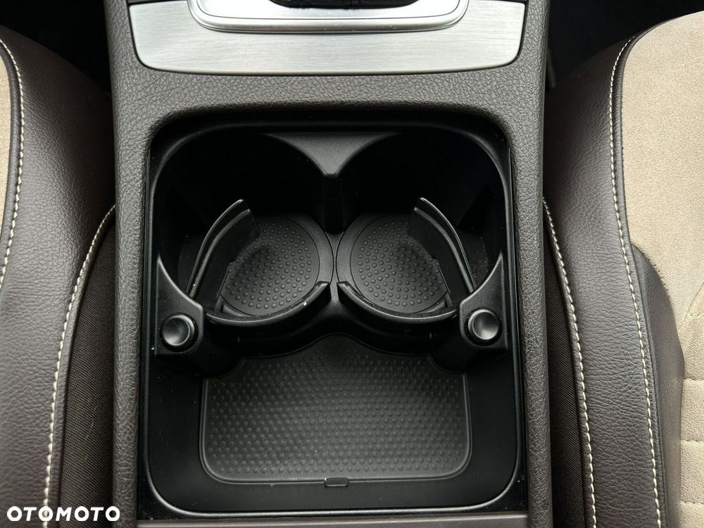 Volkswagen Passat - 29