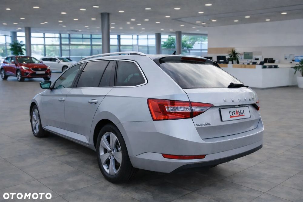 Skoda Superb 2.0 TDI DSG Ambition - 7