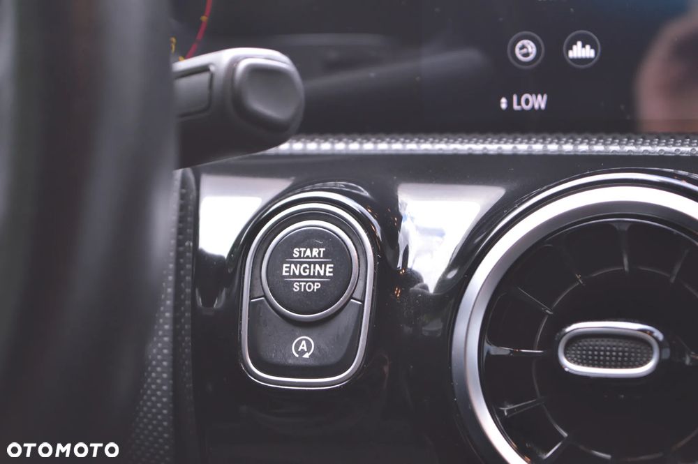 Mercedes-Benz Klasa A 180 d Progressive 7G-DCT - 33