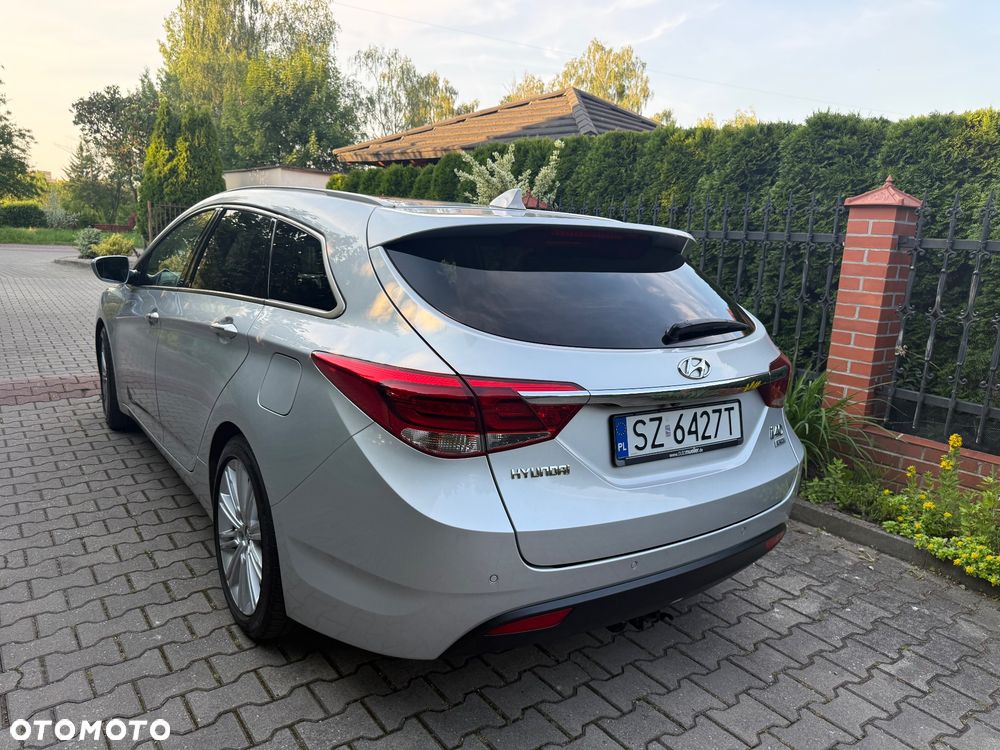 Hyundai i40 Kombi blue 1.7 CRDi DCT Premium - 14