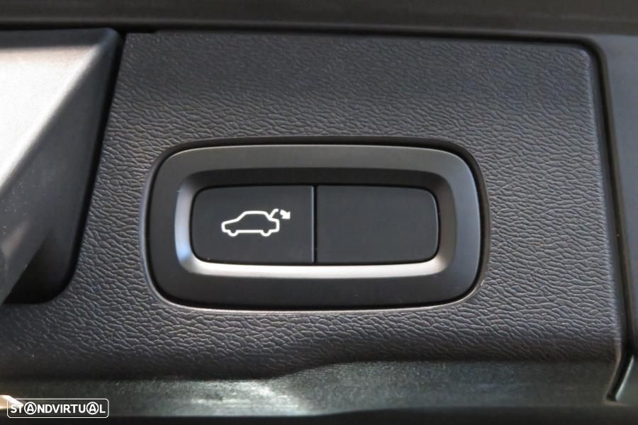 Volvo XC 60 2.0 D4 Inscription Geartronic - 27