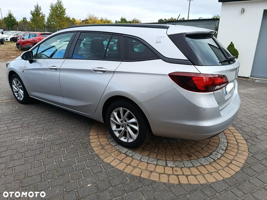 Opel Astra - 4