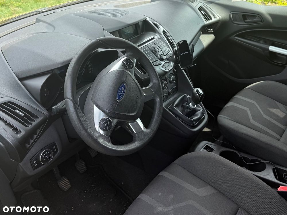 Ford Tourneo Connect - 11