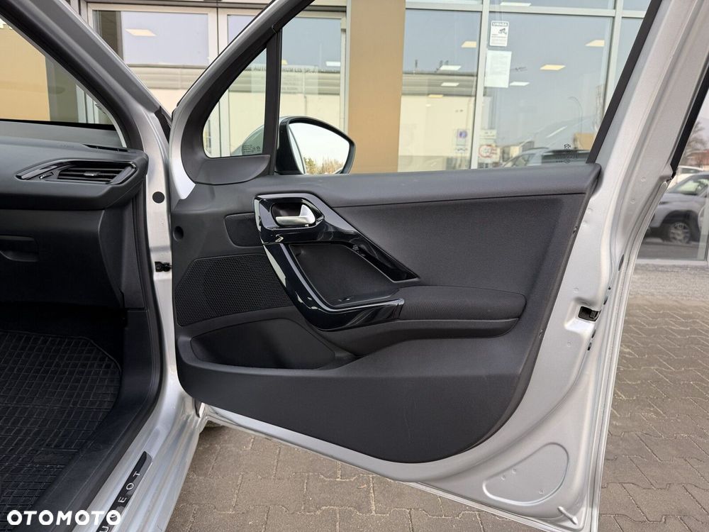 Peugeot 208 1.2 PureTech GPF Active S&S - 28