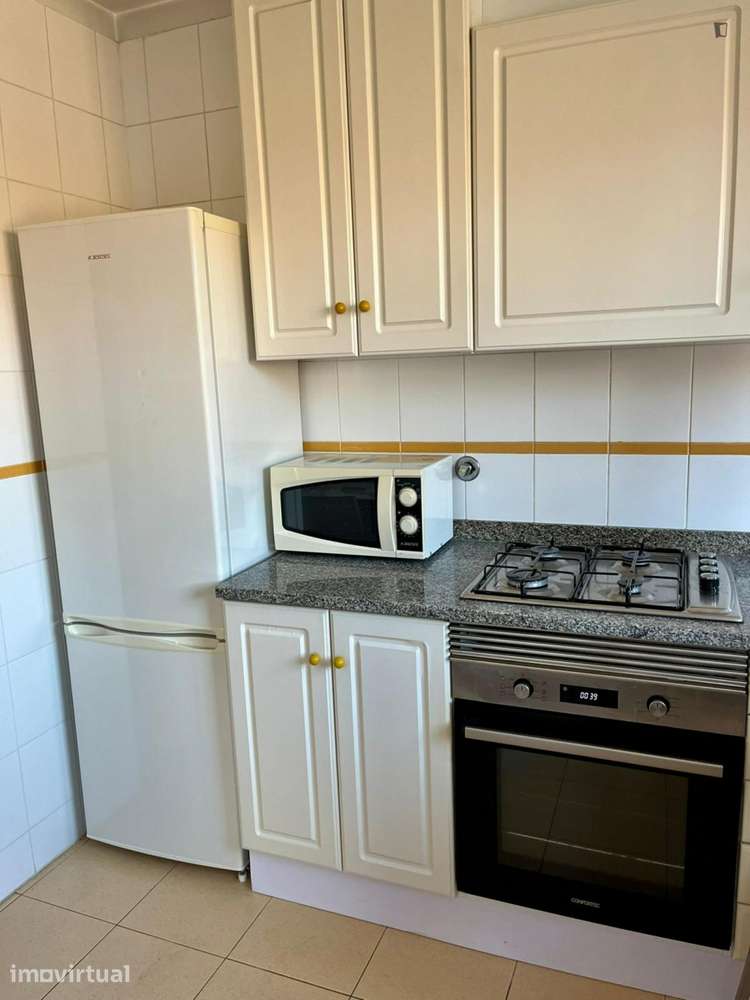 Quarto - localizado em Aveiro - Grande imagem: 5/15