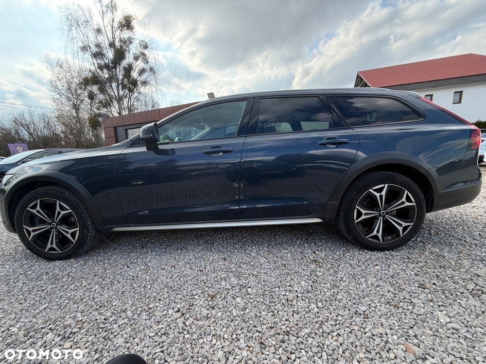 Volvo V90 Cross Country D5 AWD Pro - 5