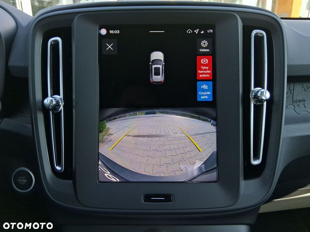 Volvo XC 40 - 25