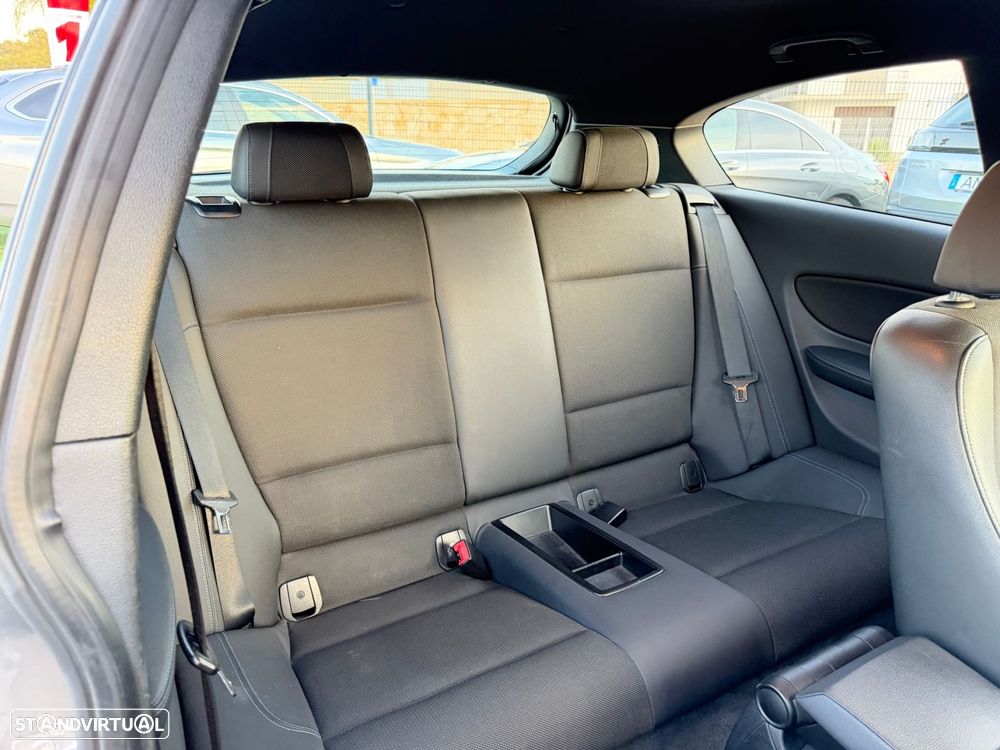 BMW 118 d Pack M - 7