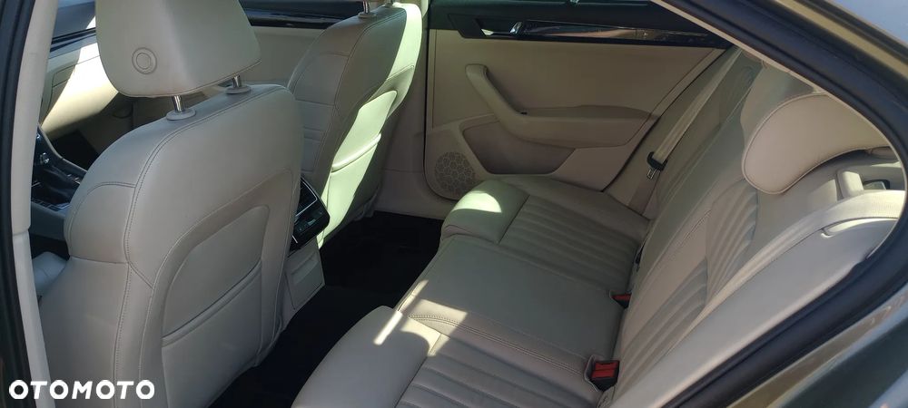Skoda Superb 2.0 TSI L&K DSG - 7