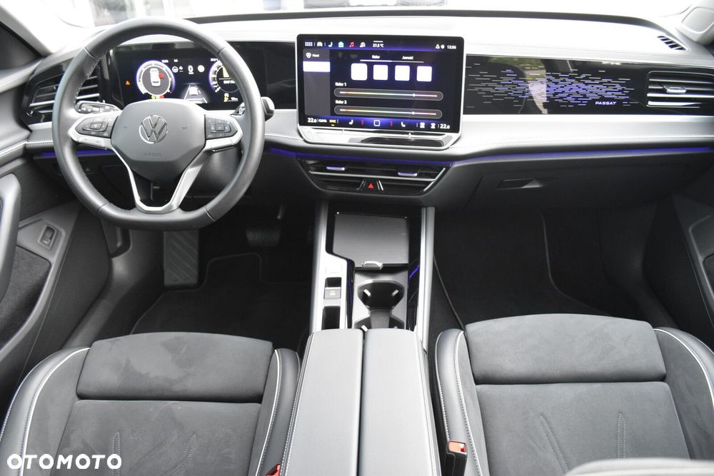 Volkswagen Passat Variant 2.0 TDI SCR Elegance DSG - 11