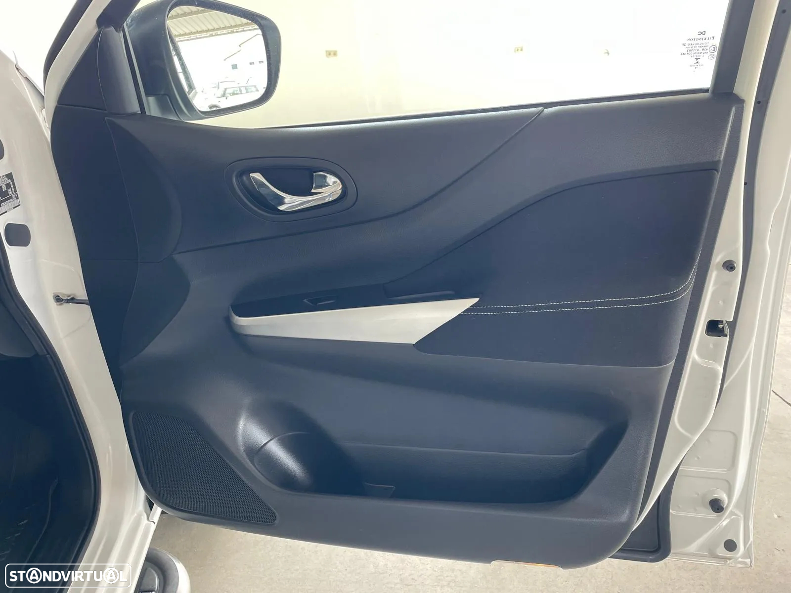 Nissan Navara 2.3 dCi CD 4WD Visia - 30