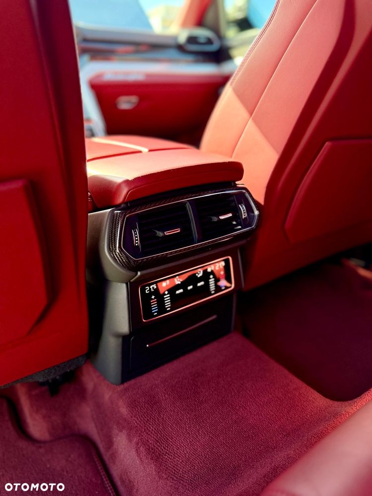 Lamborghini Urus - 10