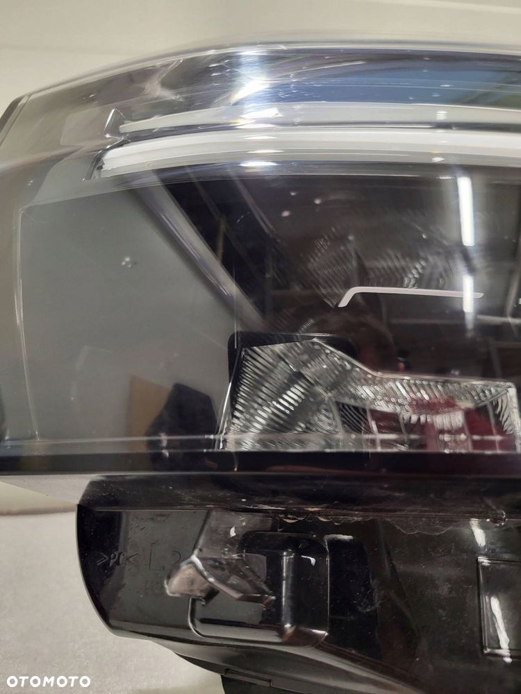 dacia duster iii full led komplet lamp przednich 260107725r - 2