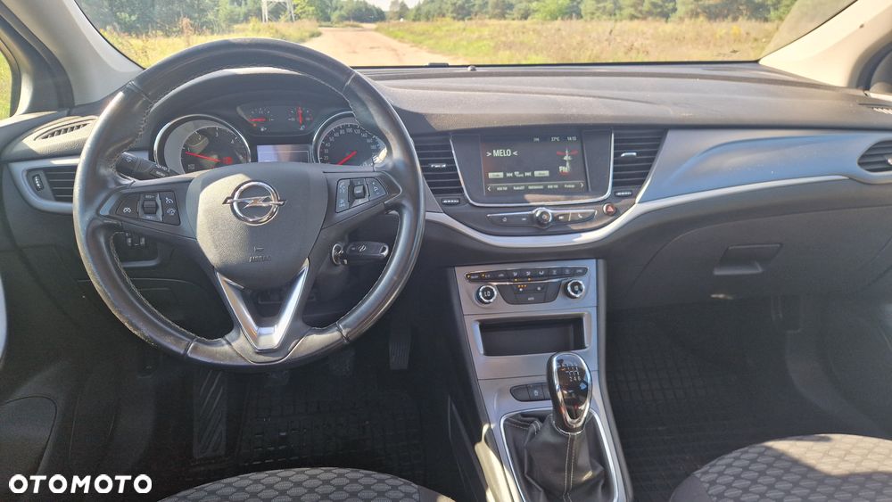 Opel Astra 1.6 CDTI Enjoy S&S - 11