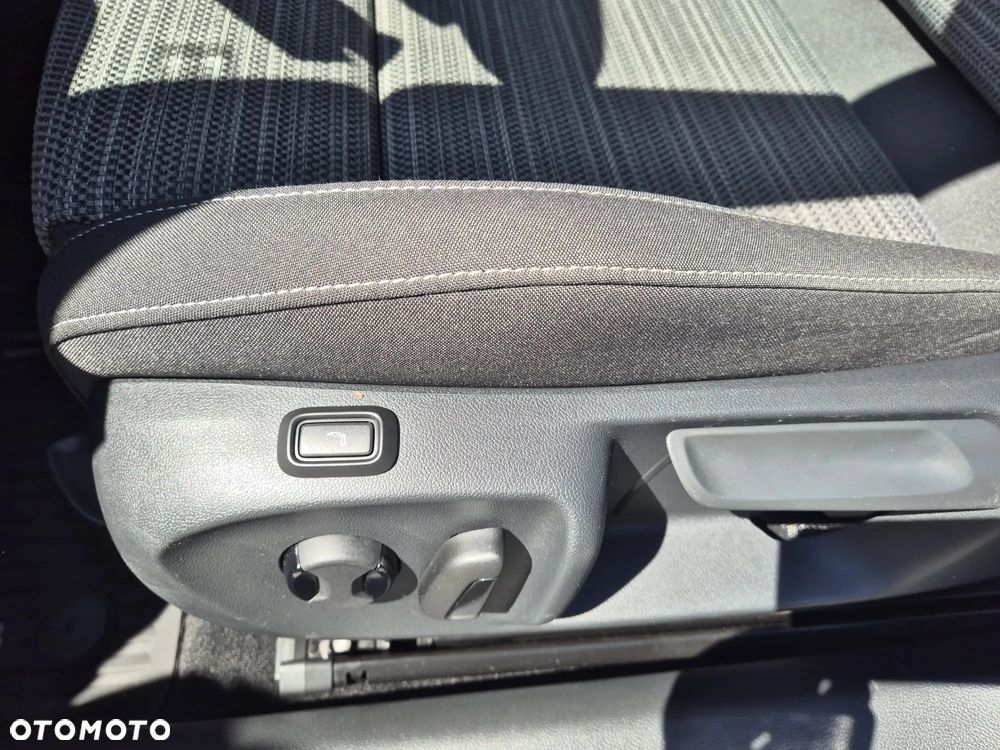 Skoda Superb 1.5 TSI mHEV Selection DSG - 25
