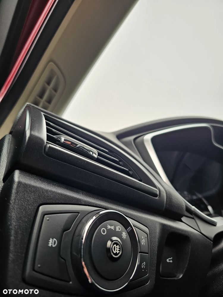Ford Fusion - 17
