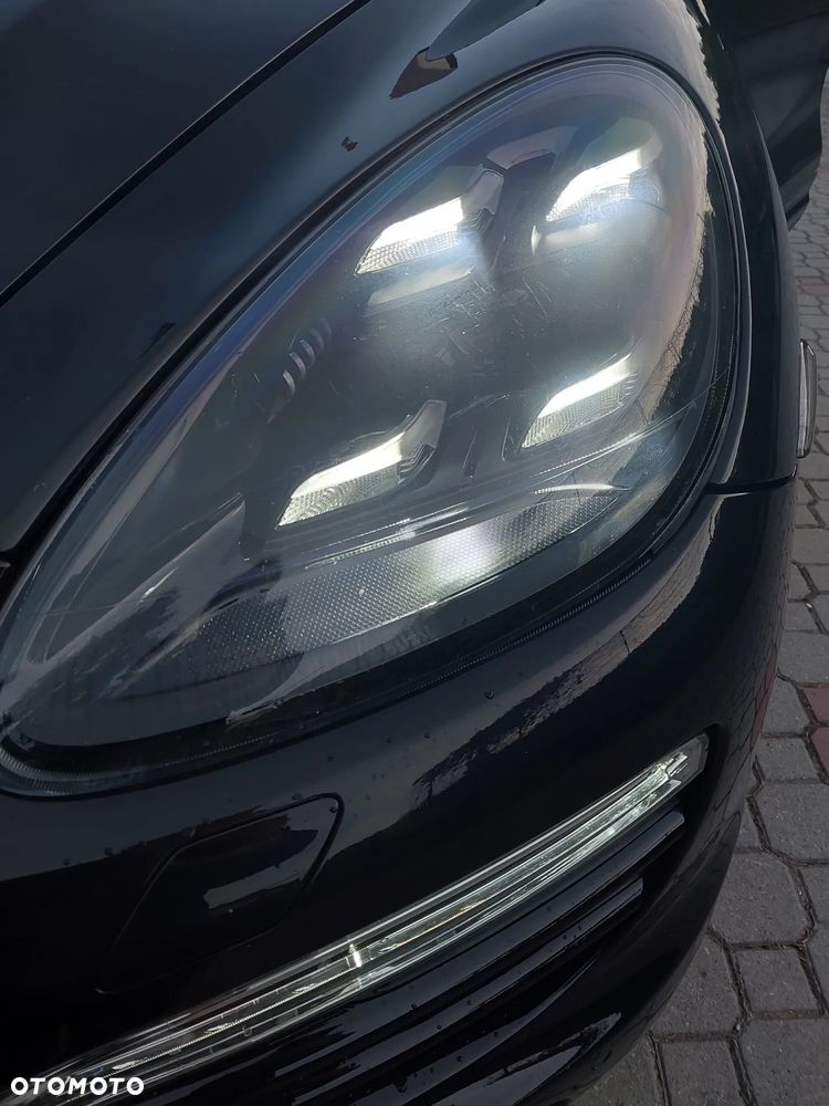 Porsche Cayenne - 28