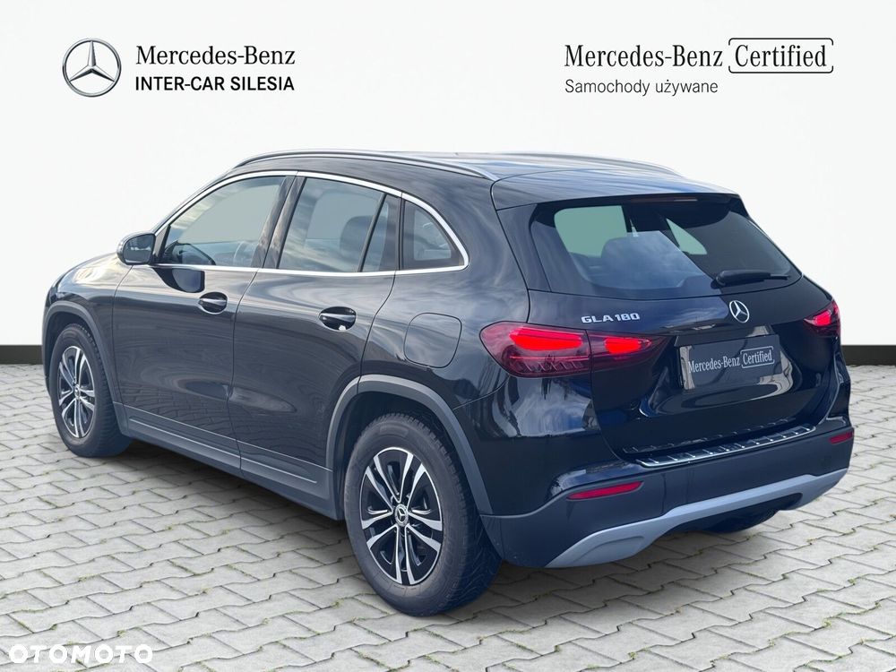 Mercedes-Benz GLA 180 - 8