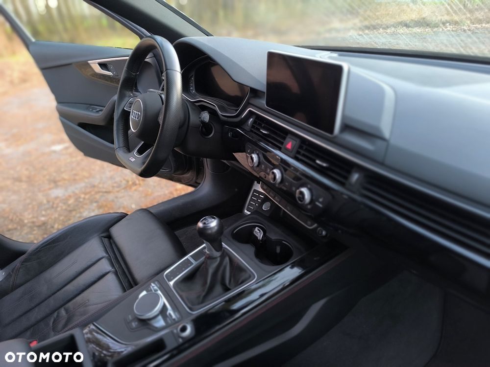 Audi A4 Avant 2.0 TFSI ultra Sport - 30