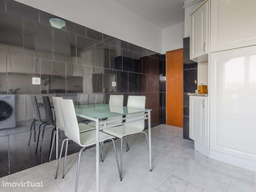 Apartamento - T2 - Laranjeiro - Grande imagem: 3/16