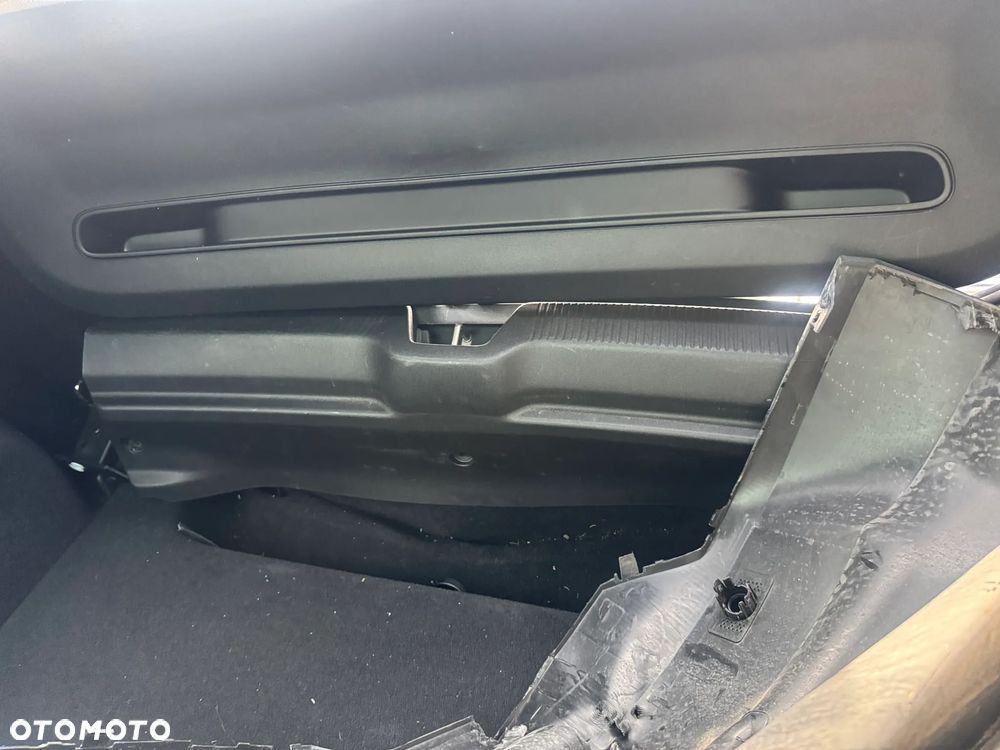 Volvo EX30 Twin Motor Performance AWD Ultra - 32