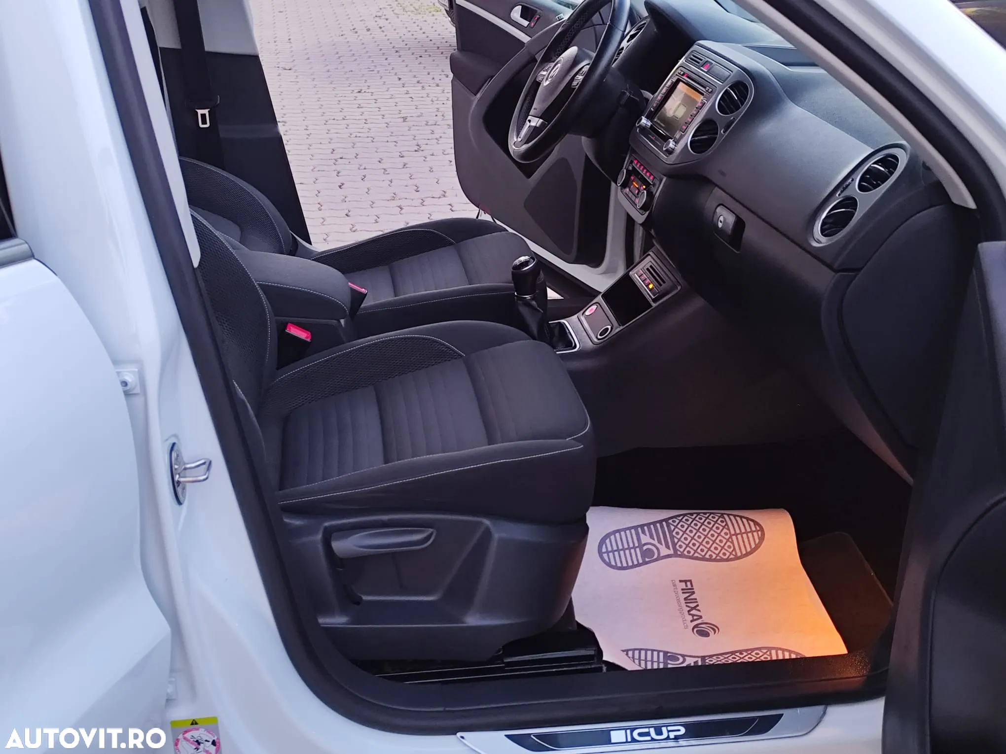 Volkswagen Tiguan - 5