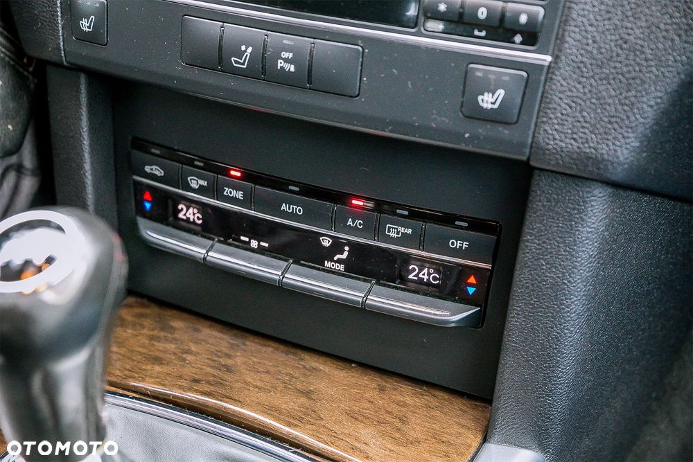 Mercedes-Benz Klasa E 250 CDI BlueEff - 18