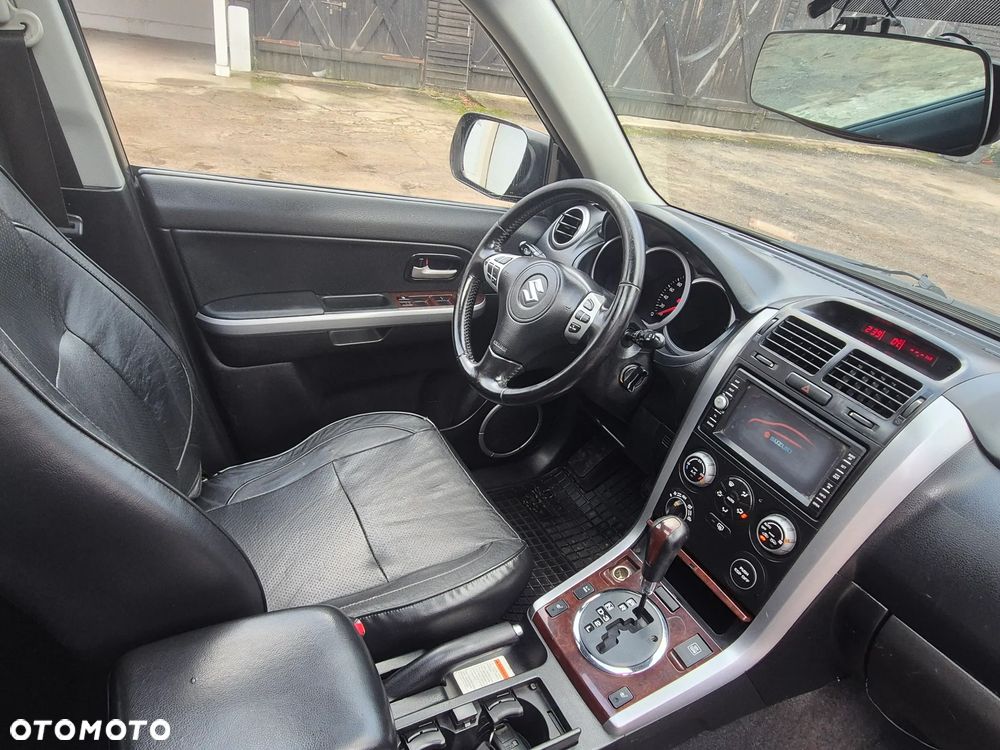 Suzuki Grand Vitara 2.0 Automatik Comfort - 26