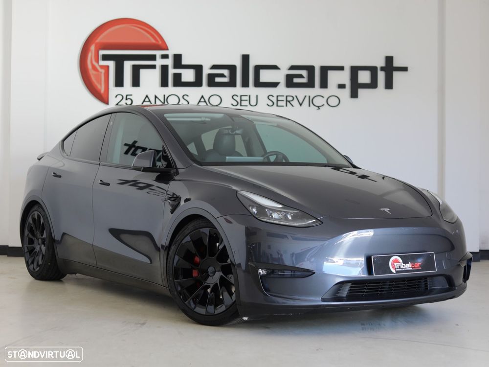 Tesla Model Y Long-Range RWD - 1