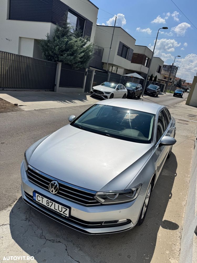 Volkswagen Passat 2.0 TDI DSG Highline - 9