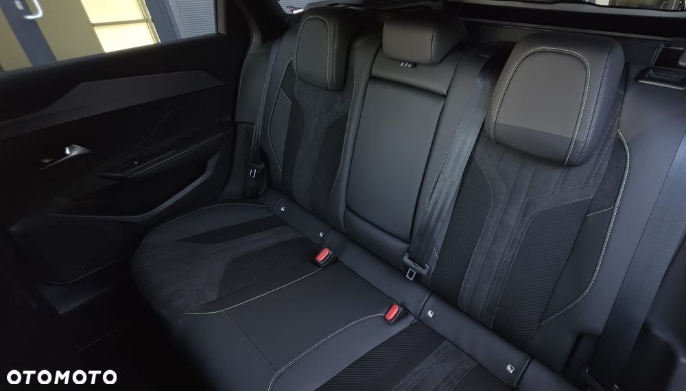 Peugeot 308 1.2 mHEV GT S&S e-DCS6 - 24