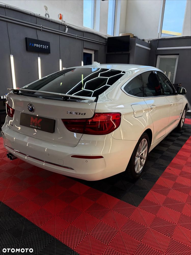 BMW Seria 3 320d Luxury Line - 2