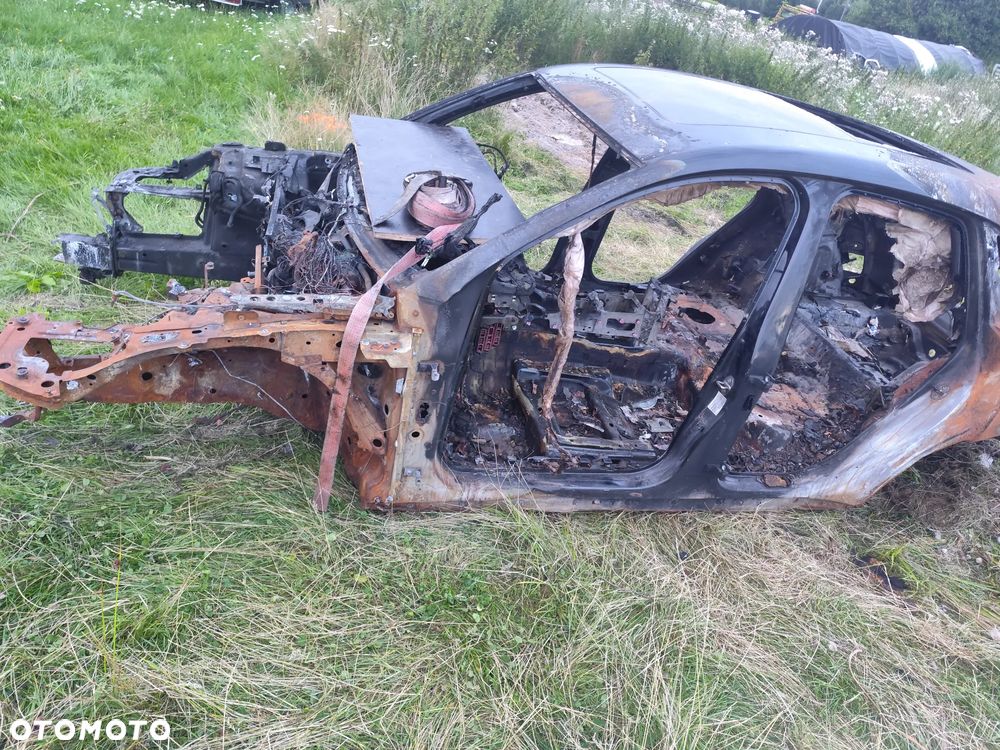 Porsche Macan Turbo S 14r. Blotnik lewy tył ćwiartka dach podłużnica przód lewa dokumenty - 10