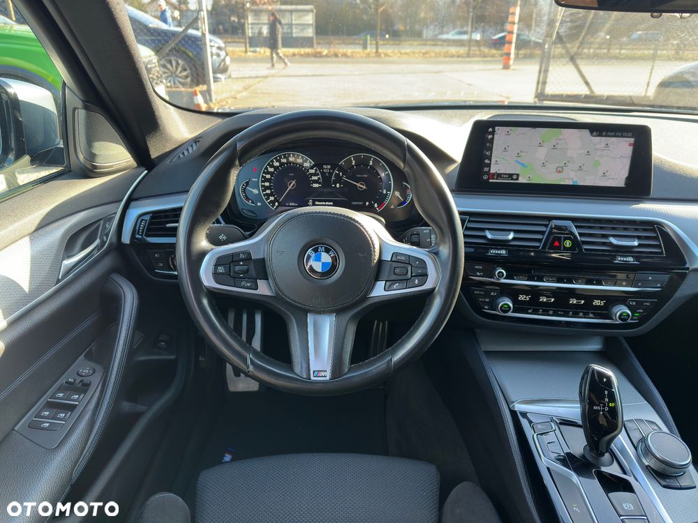 BMW Seria 5 520d M Sport Edition - 11