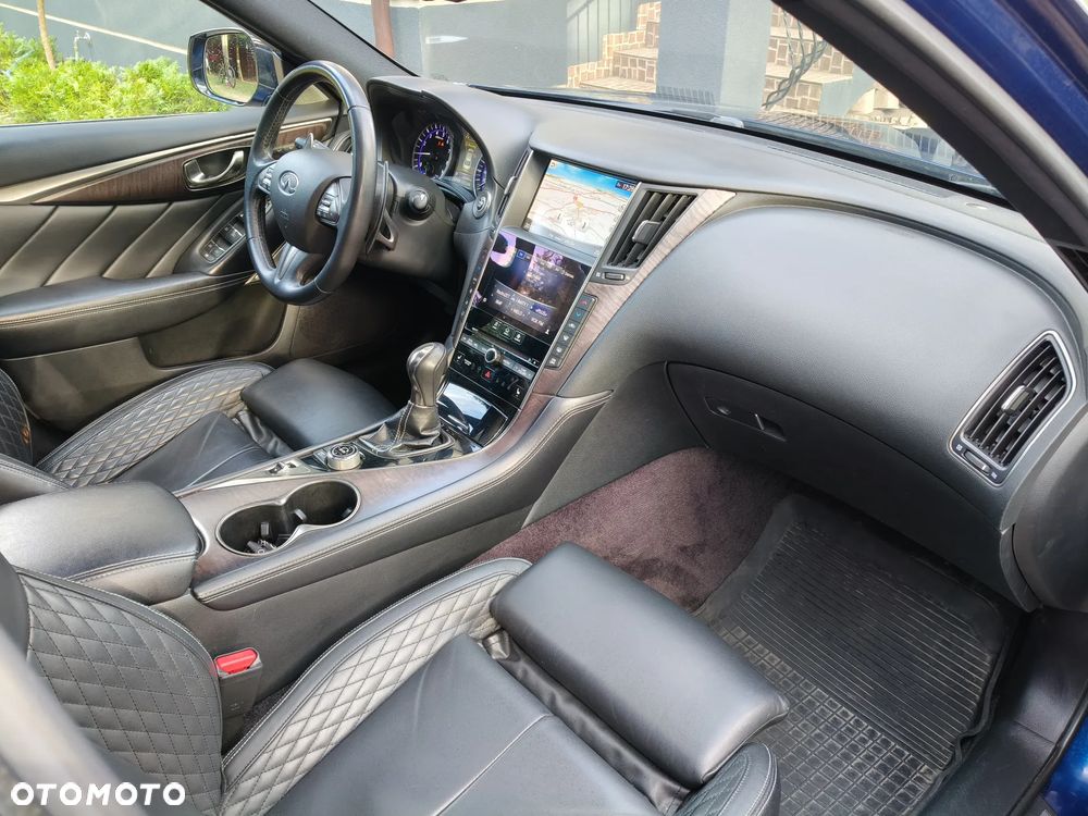 Infiniti Q50 Hybrid AWD Premium - 25