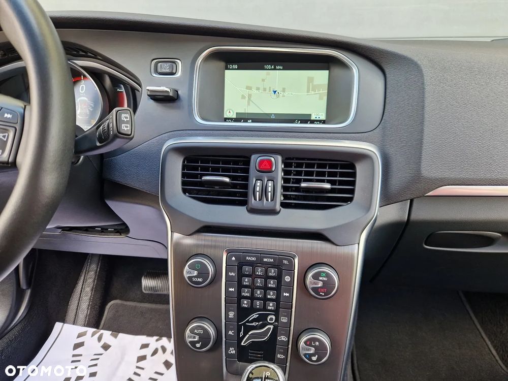 Volvo V40 D2 Geartronic Momentum - 28