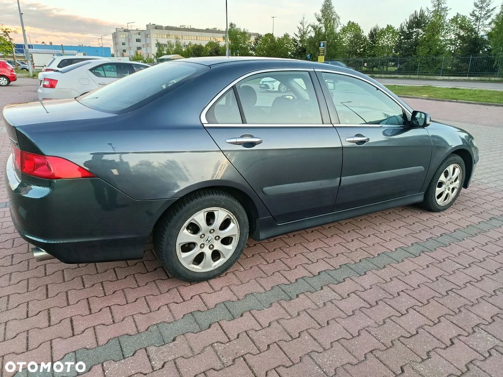 Honda Accord 2.0 Executive - 4
