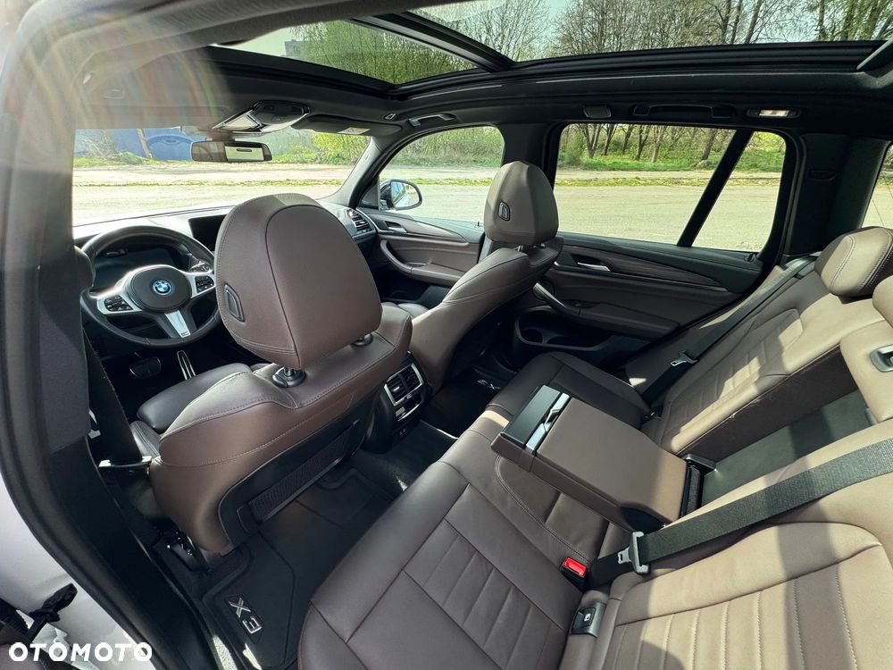 BMW iX3 80kWh Impressive - 23