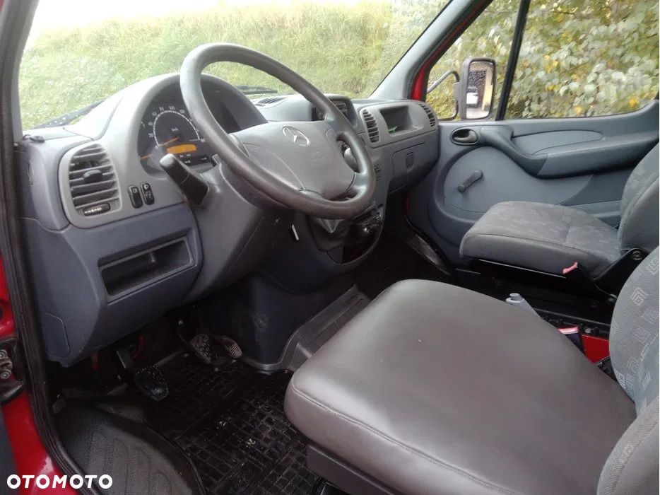 Mercedes-Benz Sprinter - 6