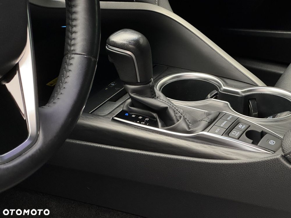 Toyota Camry 2.5 Hybrid Executive CVT - 11