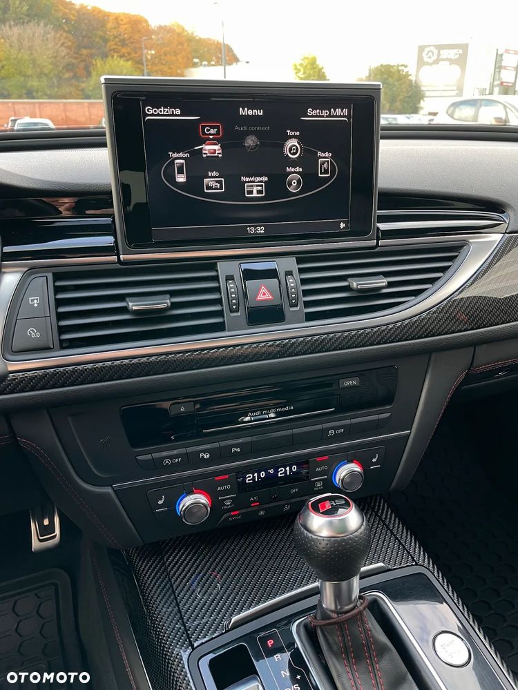 Audi RS6 Avant - 17
