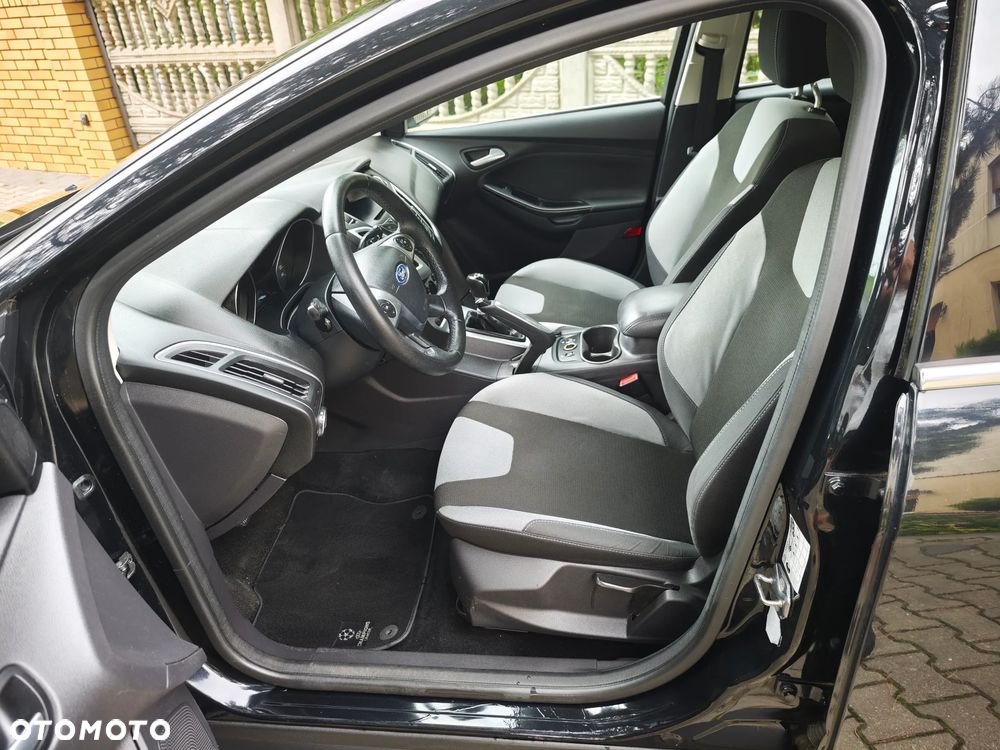 Ford Focus 1.6 TDCi DPF Champions Edition - 40