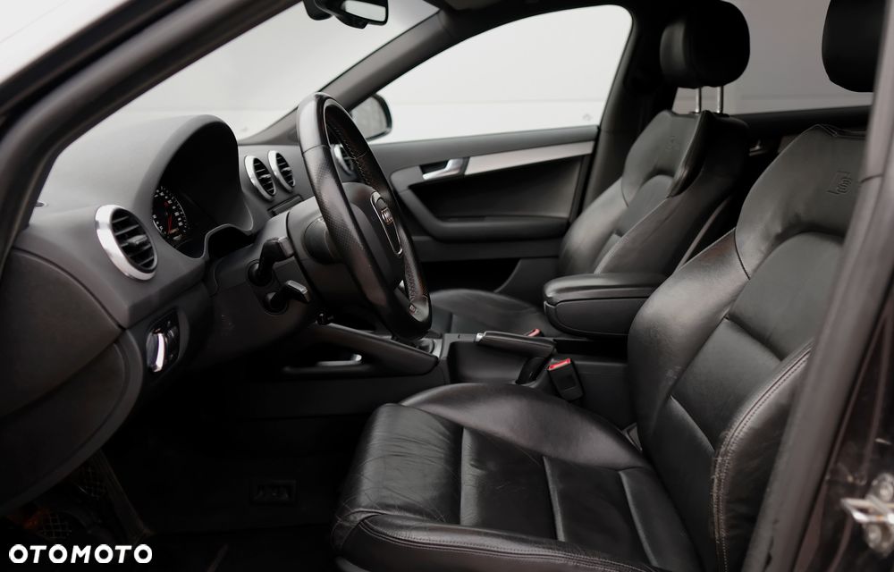 Audi A3 Sportback 2.0 TDI DPF quattro S line Sportpaket (plus) - 25
