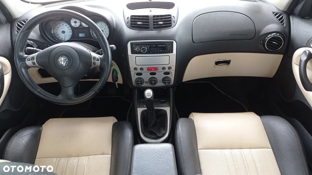 Alfa Romeo 147 1.6 Twin Spark AMICA - 35