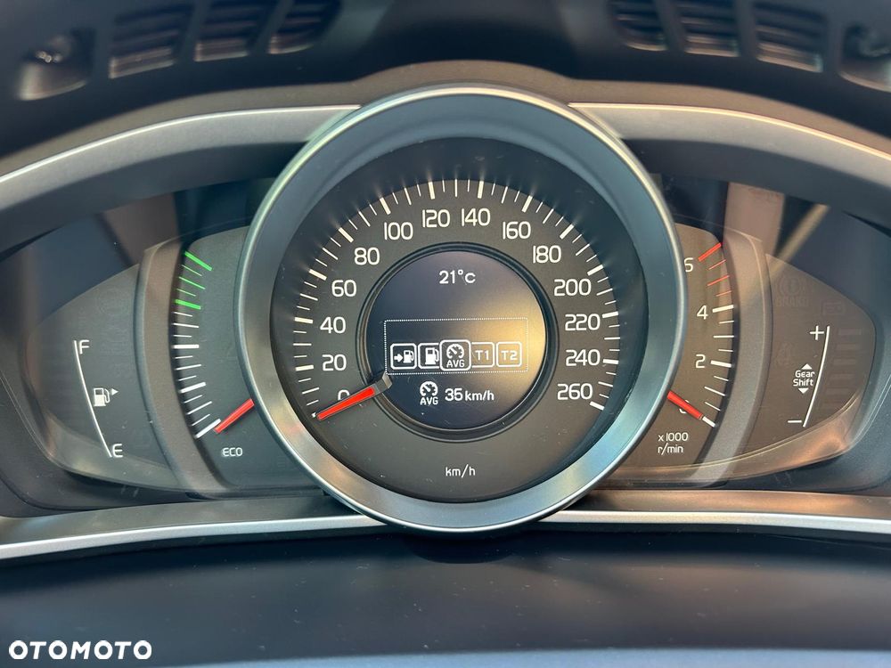 Volvo V40 D2 Kinetic - 28