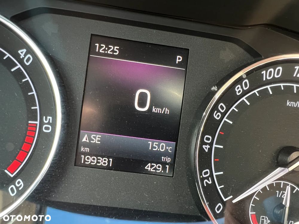 Skoda Superb 2.0 TDI Ambition DSG7 - 22