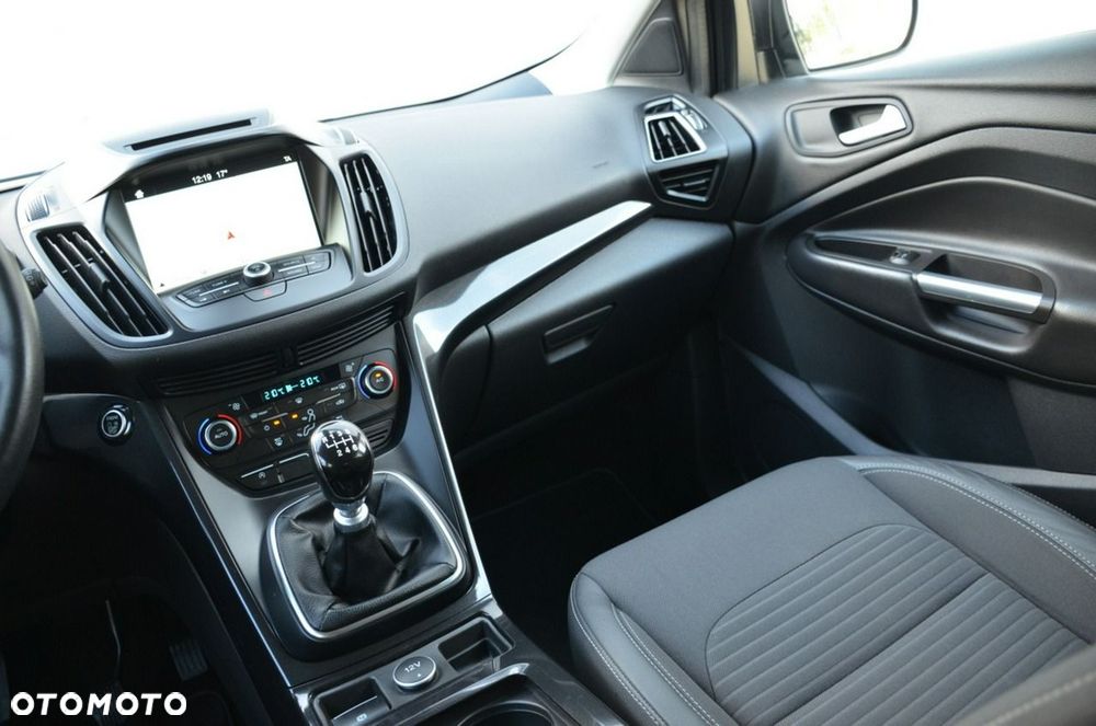 Ford Kuga - 28