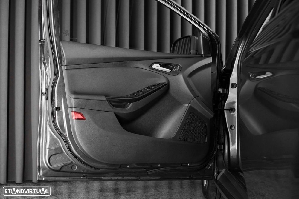 Ford Focus 1.0 EcoBoost S&S TITANIUM - 22