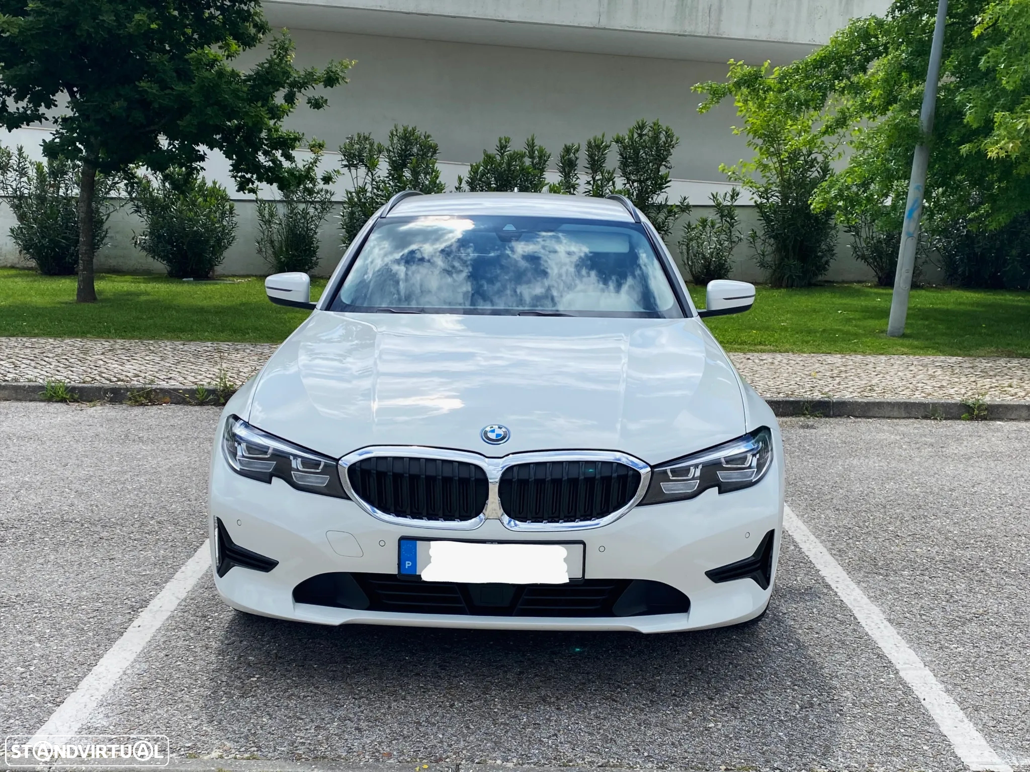 BMW 330 e Touring Auto - 8